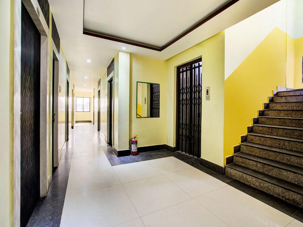 OYO 26889 Hotel Shree Vishnu Regency Lobby