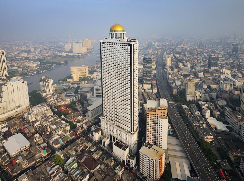 Tower Club at lebua Exterior