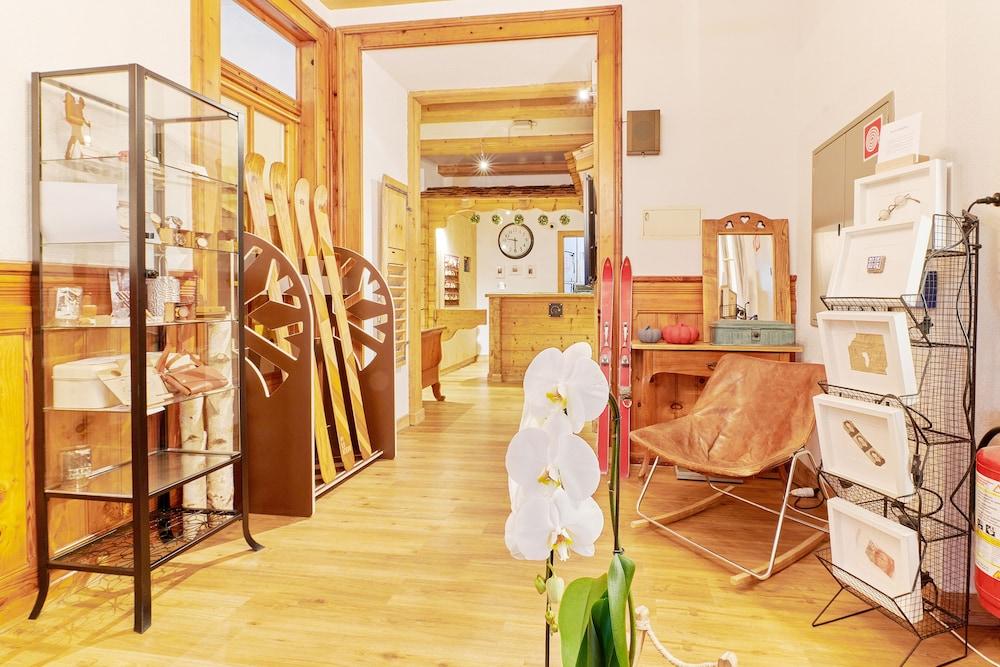 لايف ستايل رومز آند سويتس باي بيو سيجور منطقة الاستقبال