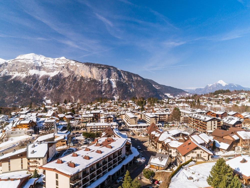 ريزيدانس بريميام لي فيرم دو سوليل المنطقة الخارجية