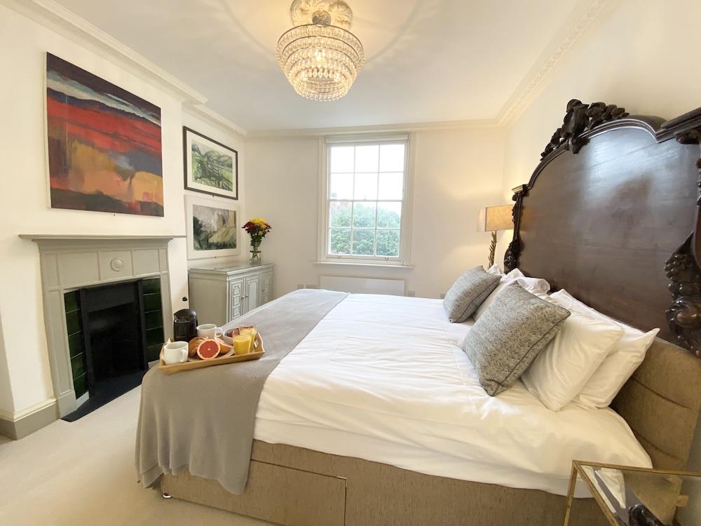 Stylish Apartments in Pimlico Room