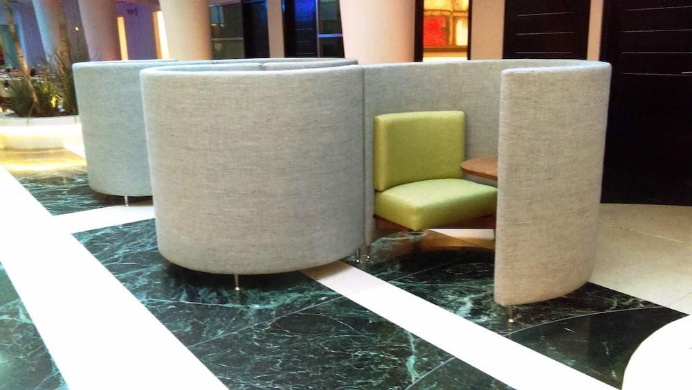 كراون بلازا تولوكا لانكاستر بي آيتش جي المنطقة الخارجية