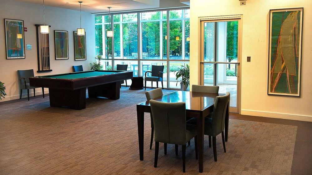 كريستال كوارترز فيرنيشد أبارتمنتس- كونكورد داخلي