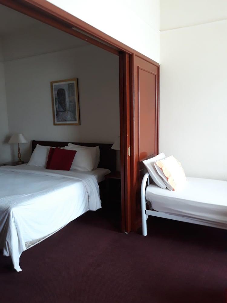 ألفا سيرفيس سويتس آت تايمز سكوير كوالالمبور أخرى