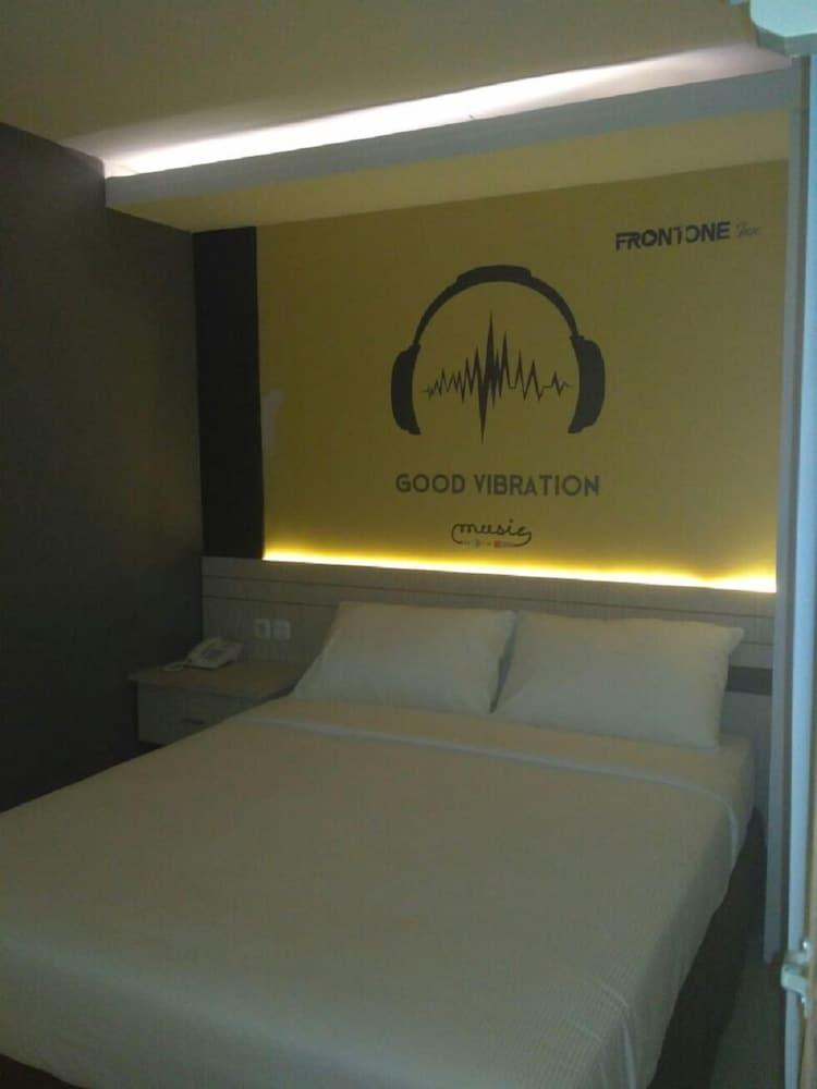 Front One Inn Sidoarjo View from room