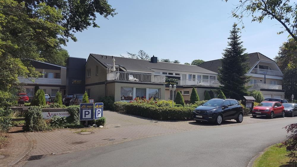 هوتل لا مير