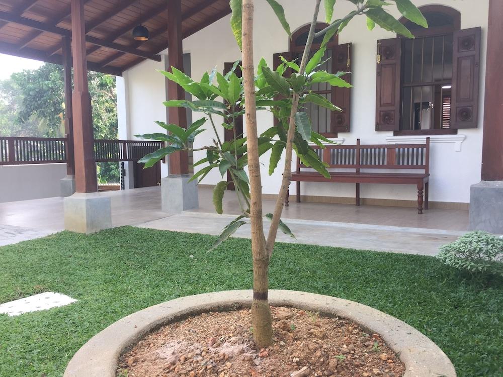 Natures Lodge-Galle
