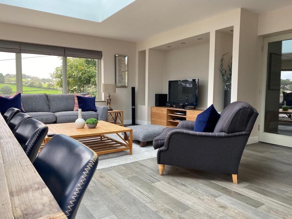 أمبر كوتيدج - لاكشري كوتيدج هوت توب سي فيوز آند لوج بورنر غرفة