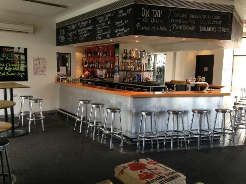 ذا برينس أوف ويلز هوتيل الردهة