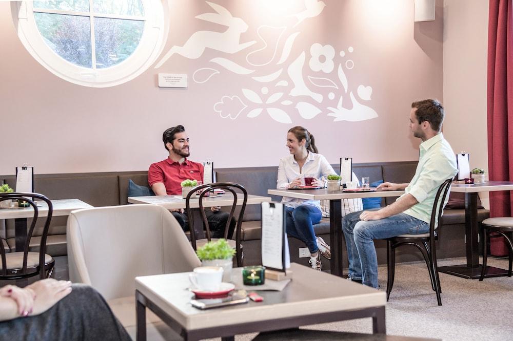 جوفا هوتل كونيجسوينتر/بون منطقة الجلوس في الردهة