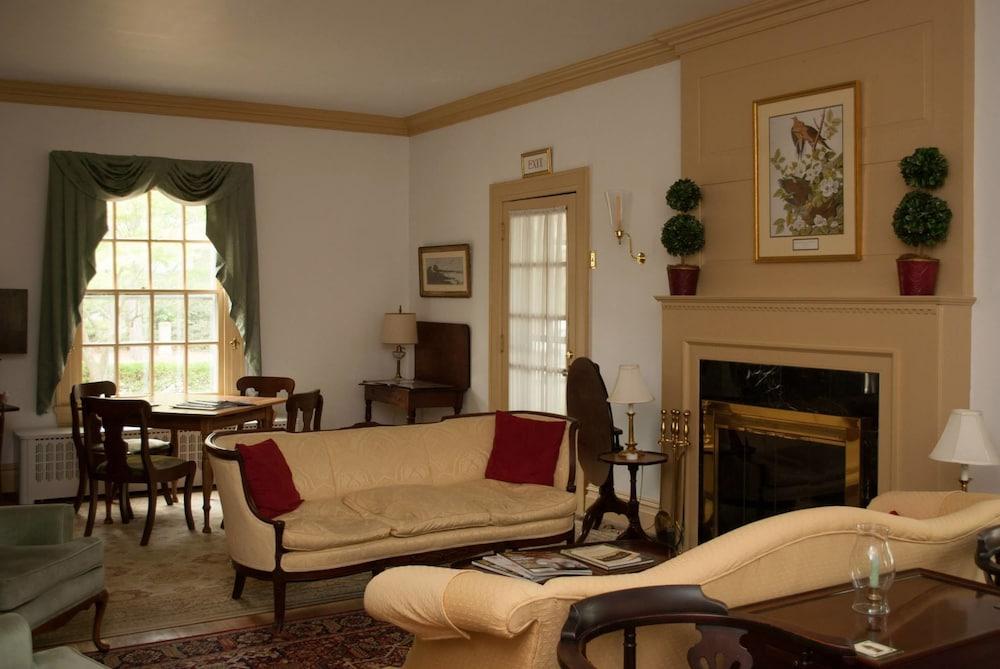 كولونيال كابيتال بد آند بريكفاست داخلي