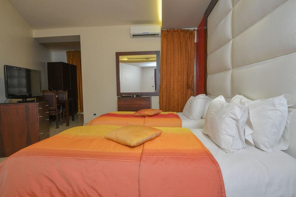 هوليوود إن هوتل غرفة