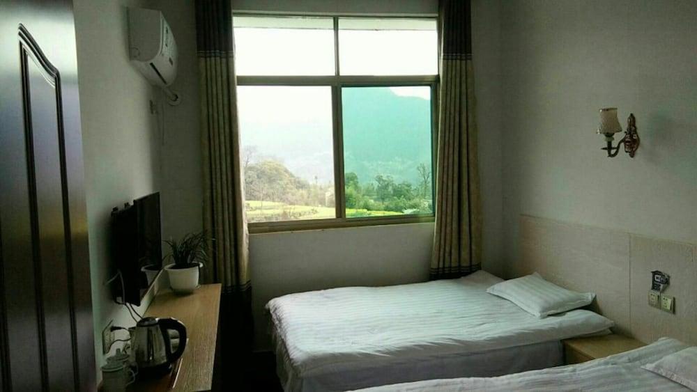 Wuyuan Jiangling View Inn Room