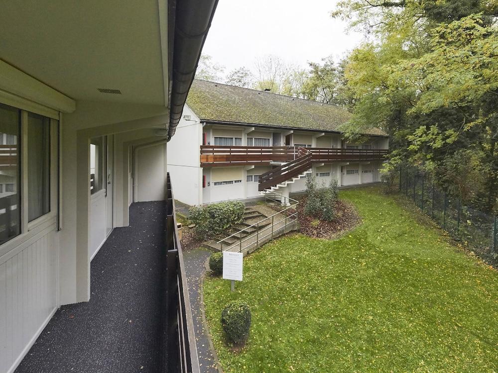 كيرياد باريس نورد - إكوين لا كروا فيرت المنطقة الخارجية