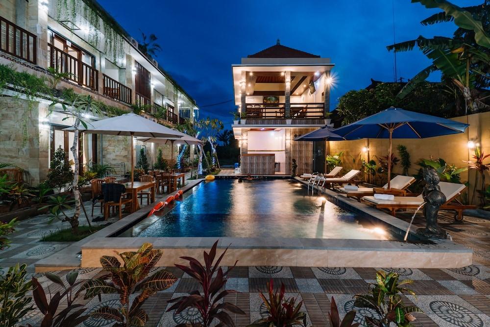 ساري نوسا إن