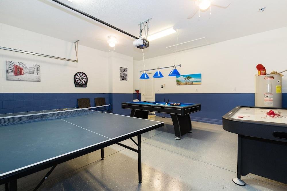 بيوتيفولي فيرنيشد إكزكيوتيف هوم أون جيتيد كوميونيتي نير ديزني آند تشامبيونز جايت - 388 غرفة الألعاب