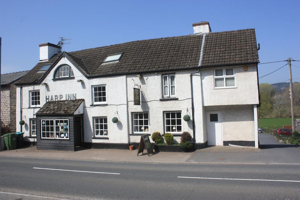 The Harp Inn