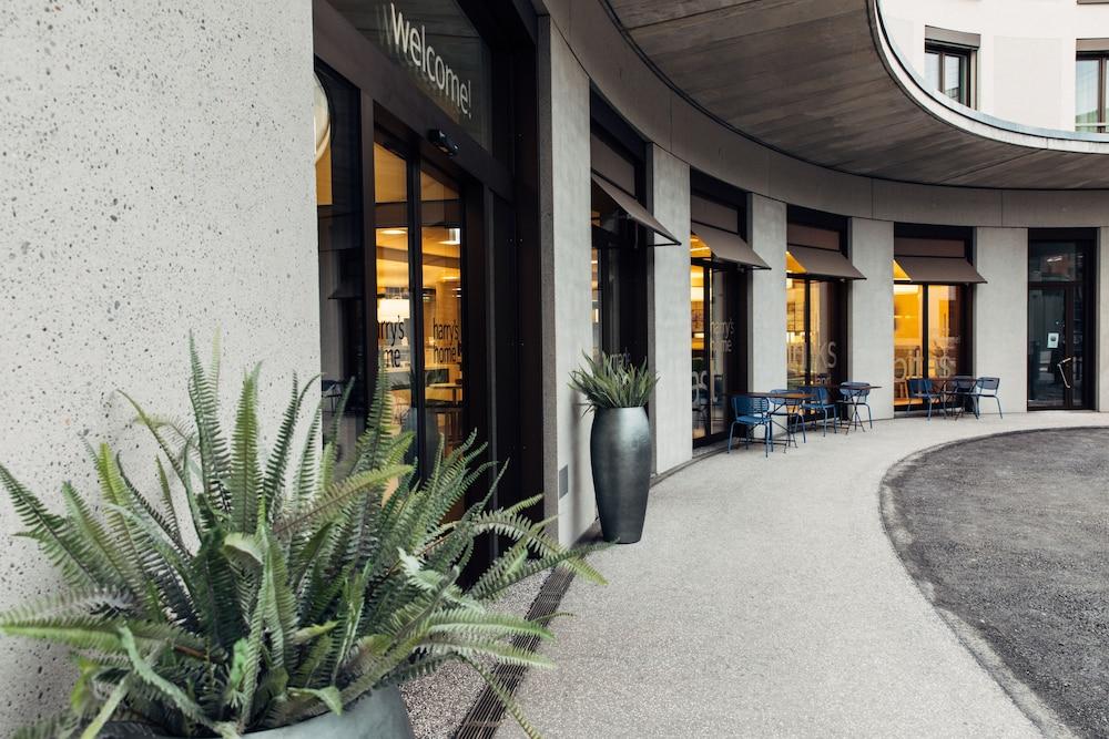 هاريز هوم زيوريخ فاليسيلين