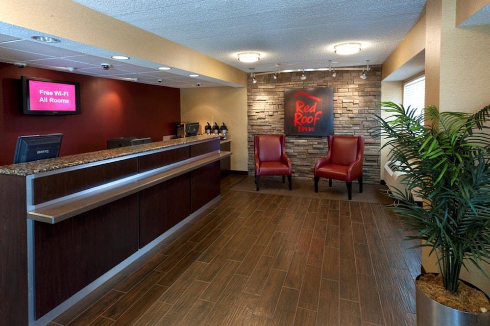 رد روف إن دايتون نورث إيربورت الردهة