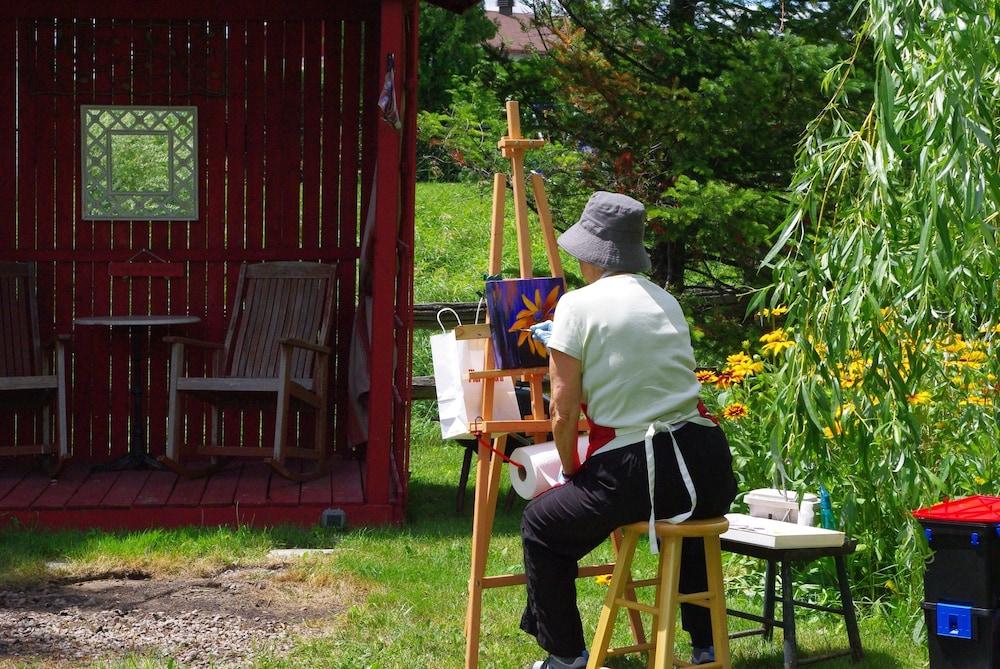 أتيليه جاليري آن دروين آند بنسيون المنطقة المحيطة بالمنشأة