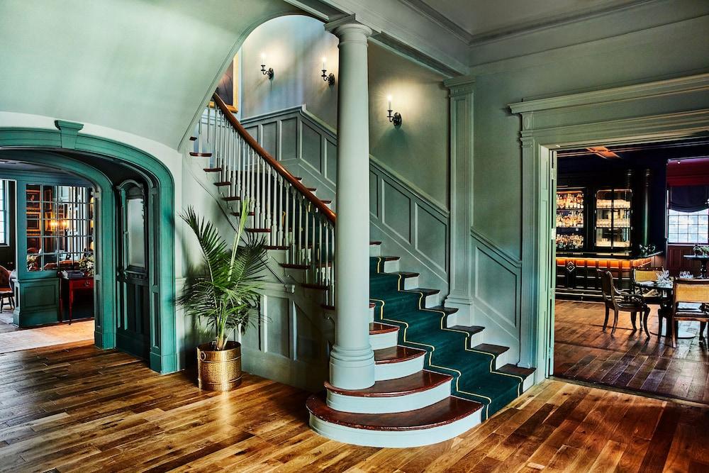 The Vanderbilt, Auberge Collection Interior Entrance