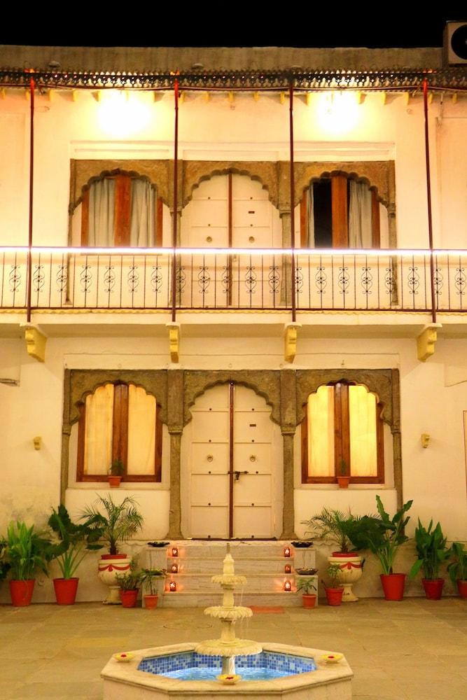 Dev Niwas Interior Detail