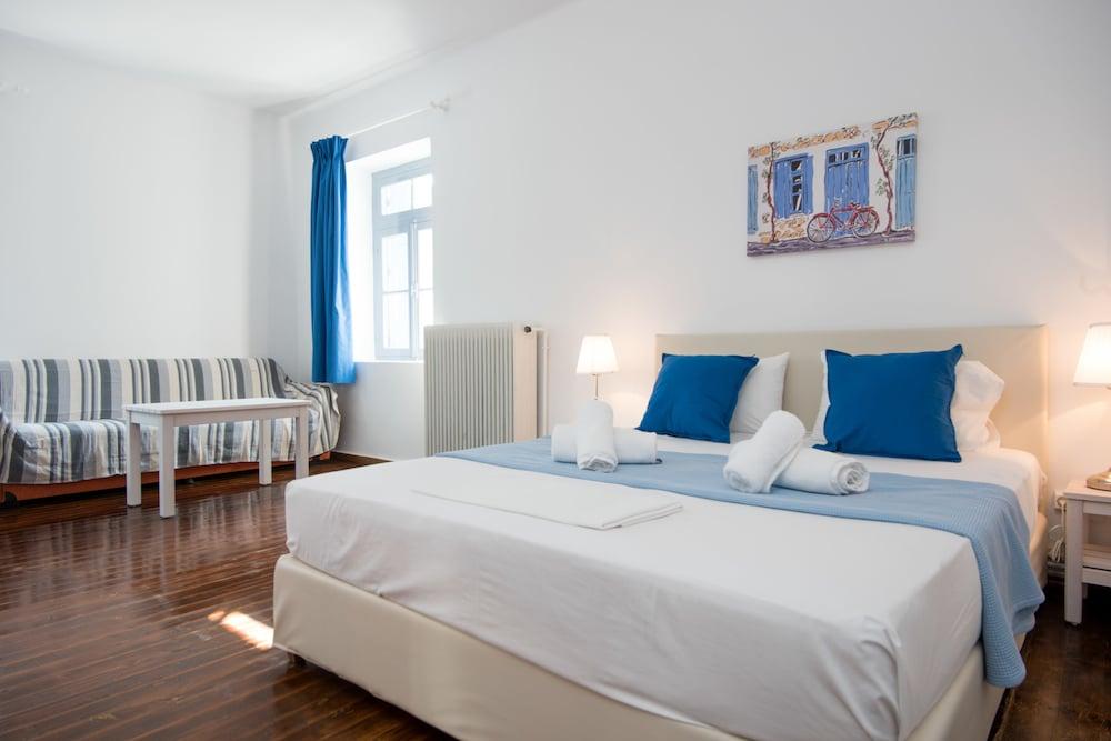 ثري بد روم تراديشنال فيليدج هاوس