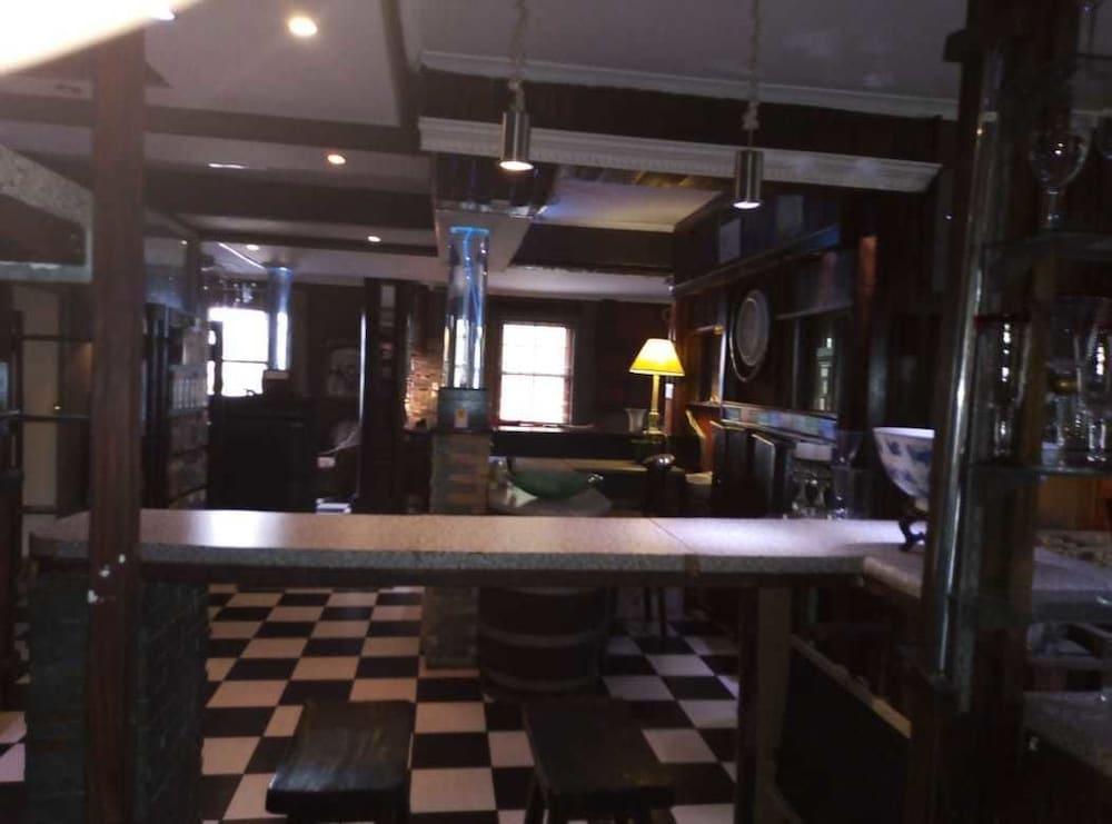 بريد آند باريل بيلفيل جيست هاوس الردهة