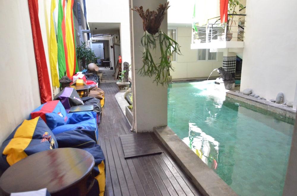 جيه أو سي اس بوتيك هوتل آند سبا المنطقة الخارجية