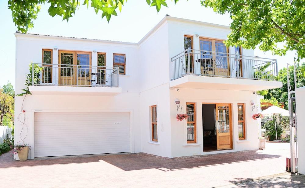 بينيلوبيس ستيلينبوش المنطقة الخارجية