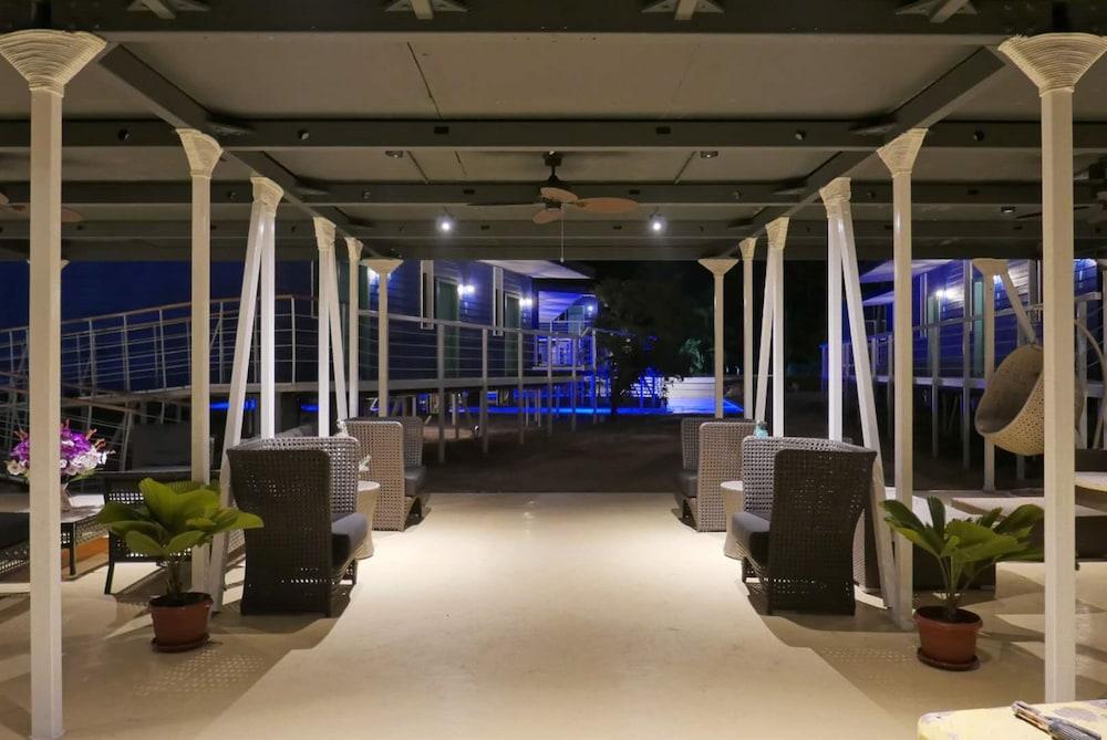 Apsaras Tribe - Siargao Lobby Lounge