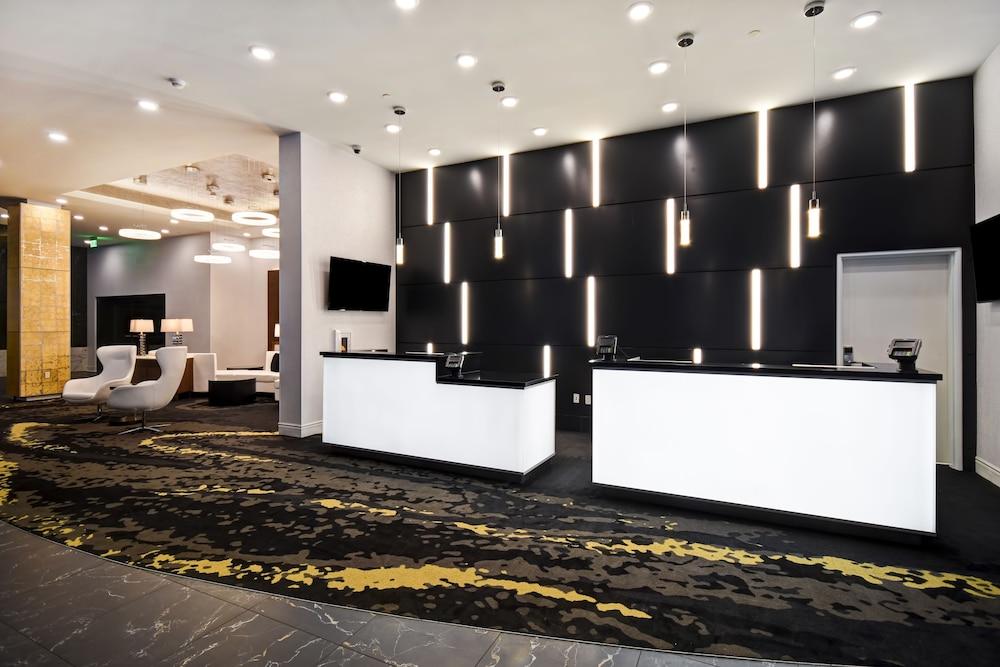 دبل تري باي هيلتون ديدوود آت كاديلاك جاكس الردهة