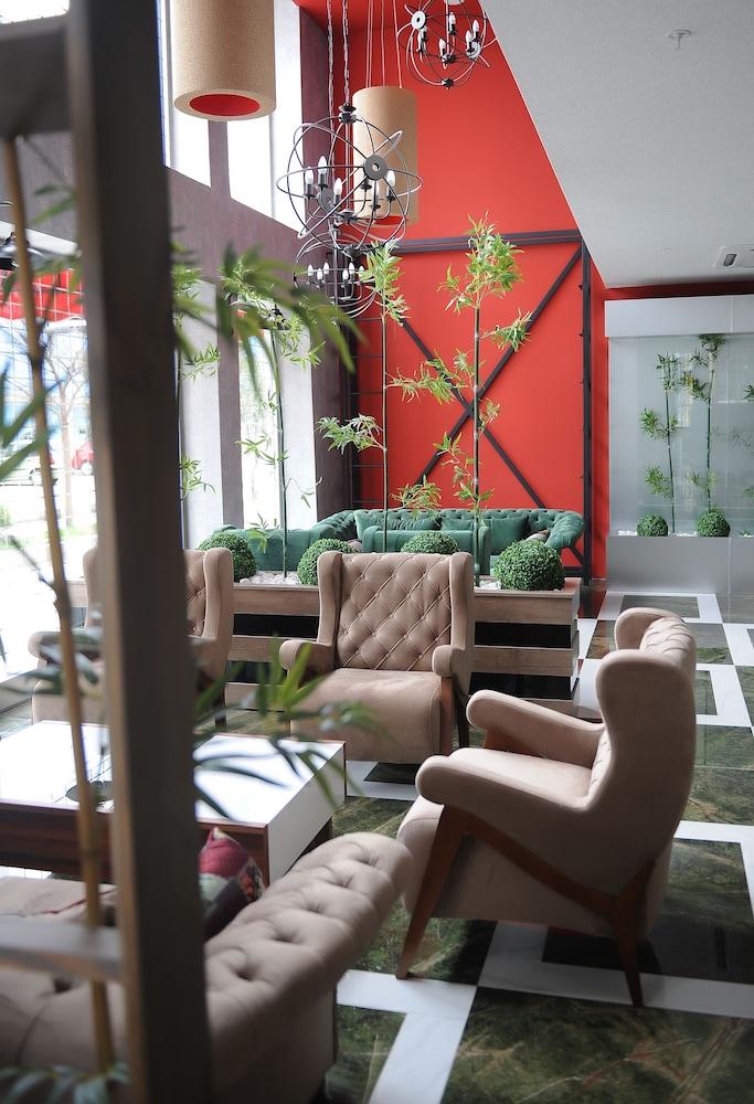 نيبا رويال هوتل منطقة الانتظار في الردهة