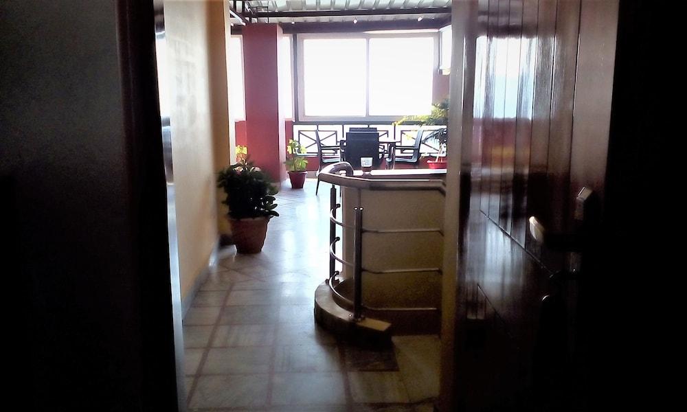 هوتل جانيشا إن جانجا فيو الردهة