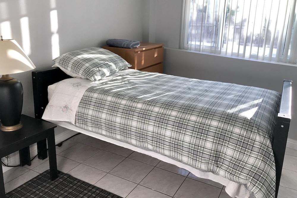 إنتاير 3 بد رومز جيستهاوس كلوس بيتش داون تاون غرفة