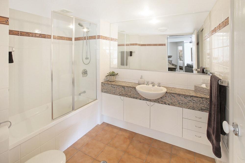 Cotton Tree Absolute Waterfront Bathroom