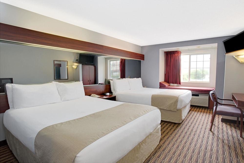 ميكروتيل إن باي ويندام مورفريزبورو غرفة