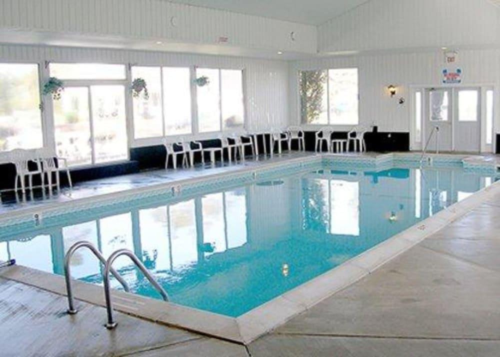 كواليتي إن آند سويتس ماكيناو سيتي بيتش فرونت زحليقة مائية