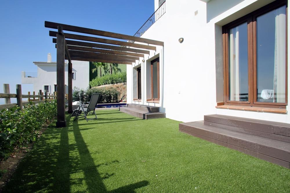 فيّا بيناهافيس هيلز كانتري كلوب آند سبا المنطقة الخارجية