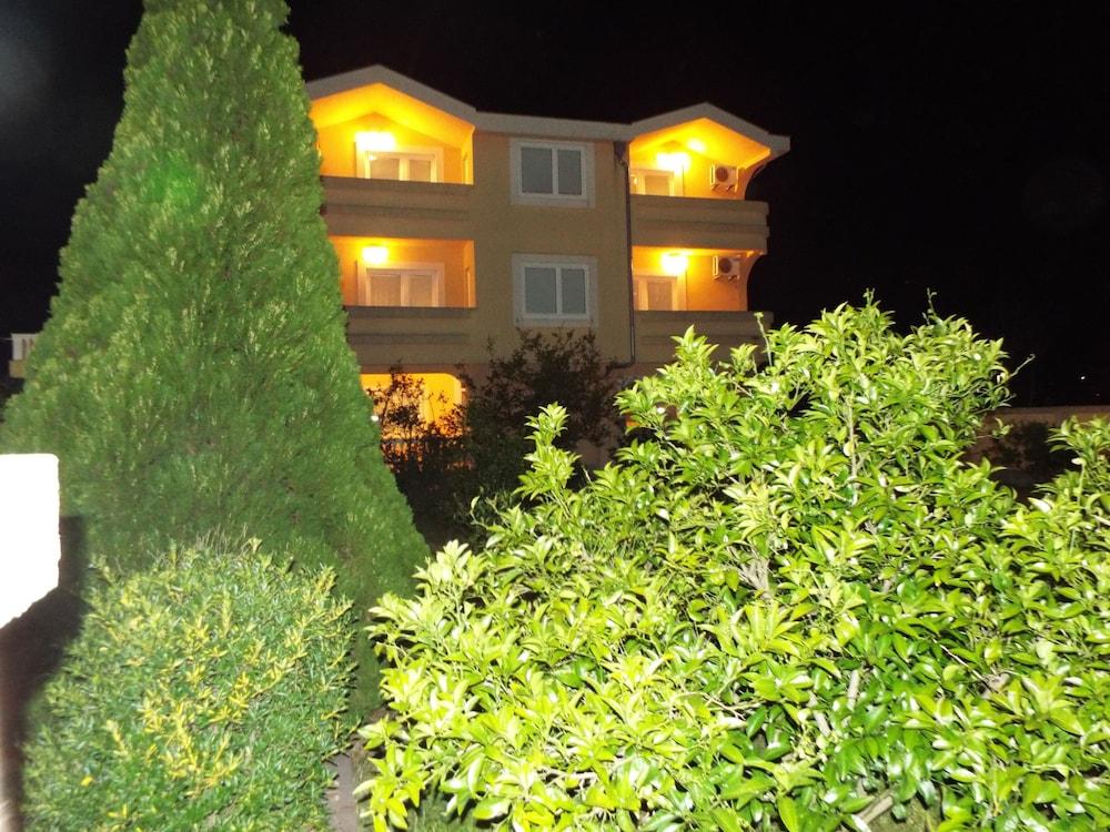 أبارتمنتس أولد أوليف