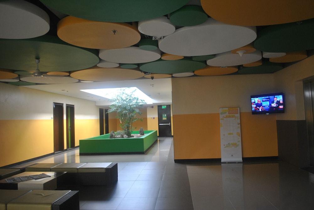 Go Hotels Tacloban Lobby
