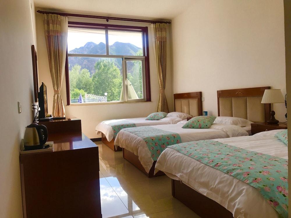 ييجي هوليداي هوتل ييسانبو ليشانتشوانج غرفة