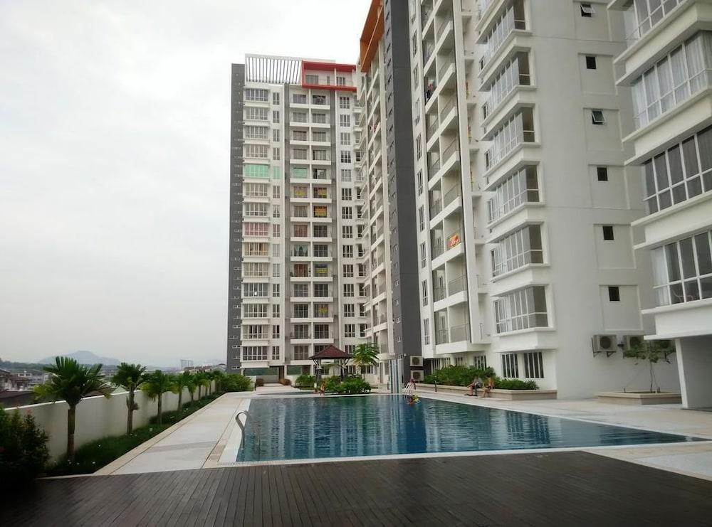 كوزي كريب آت 7 تري سفن رزيدنس حمام سباحة مكشوف