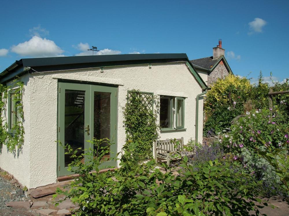 Boutique Cottage in Brecon South Wales With Terrace