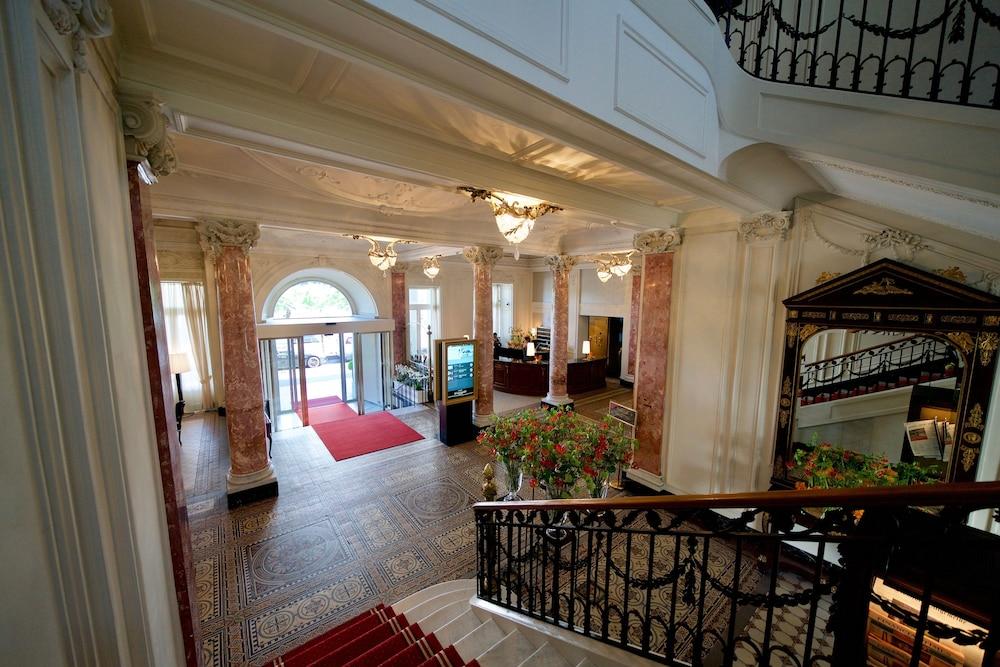 هوتل شوايزرهوف لوزيرن الردهة