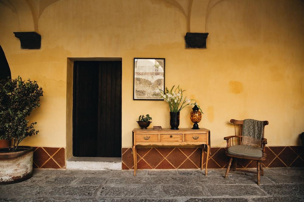 كاسا مارينا باز هوتل بوتيك تفاصيل الفندق من الداخل