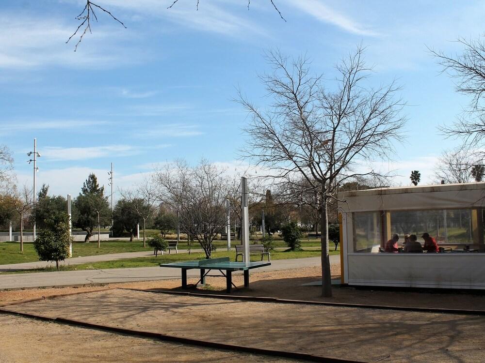 سويتور بيتش أبارتمنت ويذ بول تفاصيل الفندق من الخارج