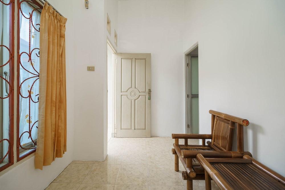 ريد دورز نير ووترفانج لوبوك لينجاو 2 داخلي