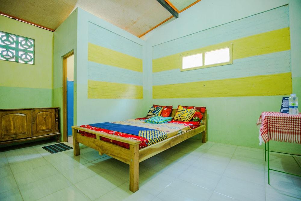 Hotel O Gandrung Payungan Family InnNearStasiun Banyuwangi Kota