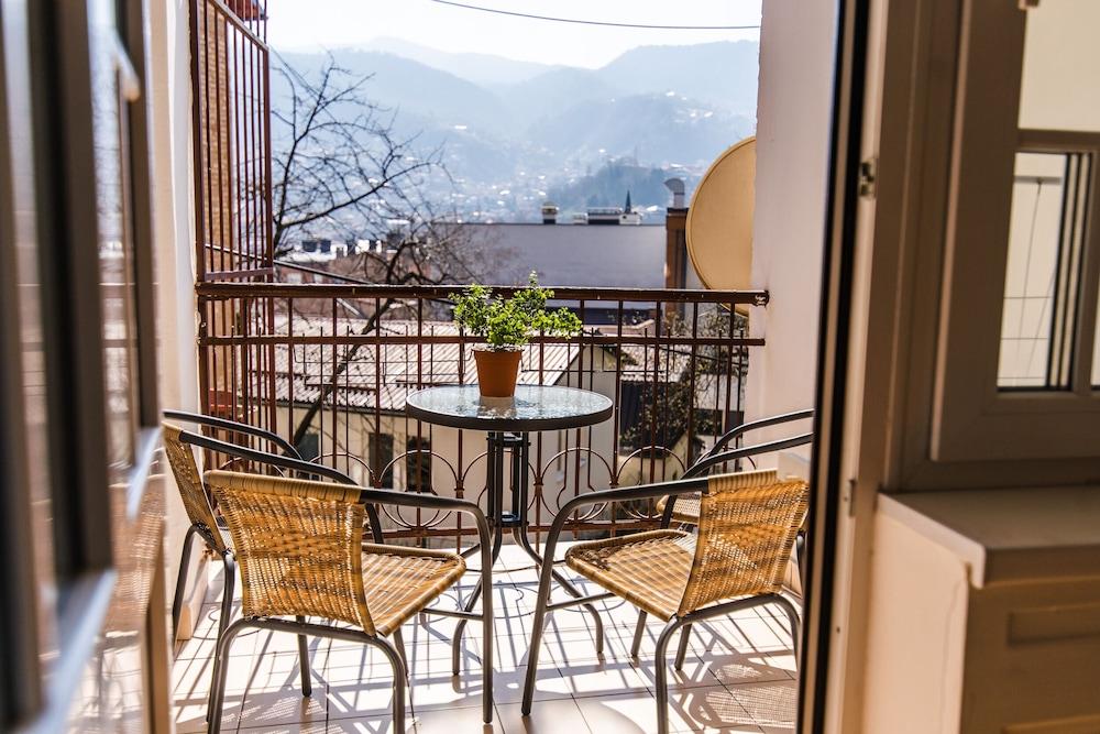 2 بد روم أبارتمنت ويذ ذا بالكوني فيو-بست لوكيشن المنطقة الخارجية